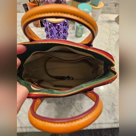 VINTAGE DOONEY AND BOURKE FLORENTINE CAMERON CROSSBODY SATCHEL IN TAN COLOR Sz S - Picture 6 of 16